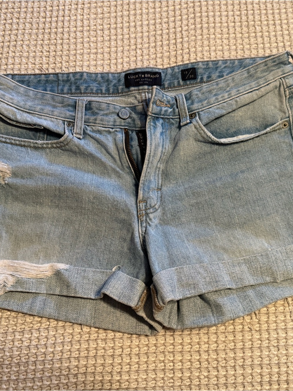 Lucky Brand Light Wash Rolled-Hem Denim Shorts